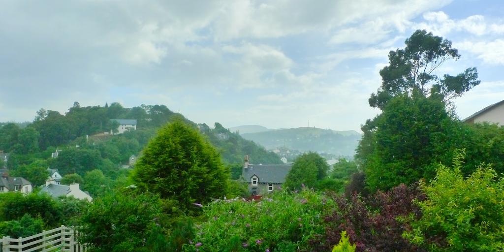 Rowan Tree Apartment - A Modern, Quiet Hideaway With Sweeping Views Across Oban Room photo